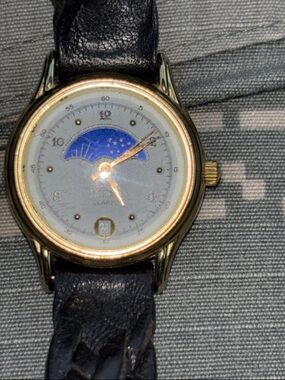 Vintage 90s Timex Moon Phase Quartz Watch for Women Untested Needs Battery
